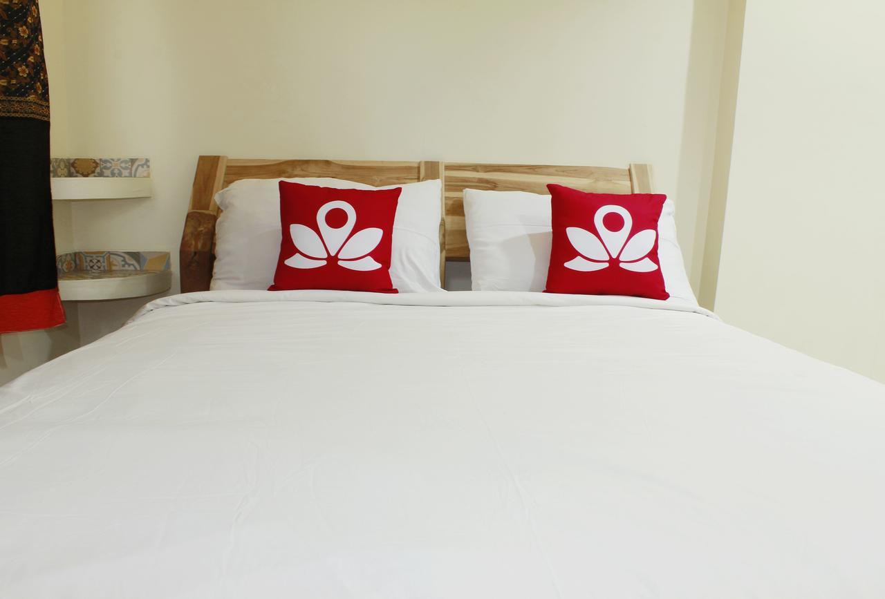 Zen Rooms Cassa Dua Pasteur Bandung Exterior photo