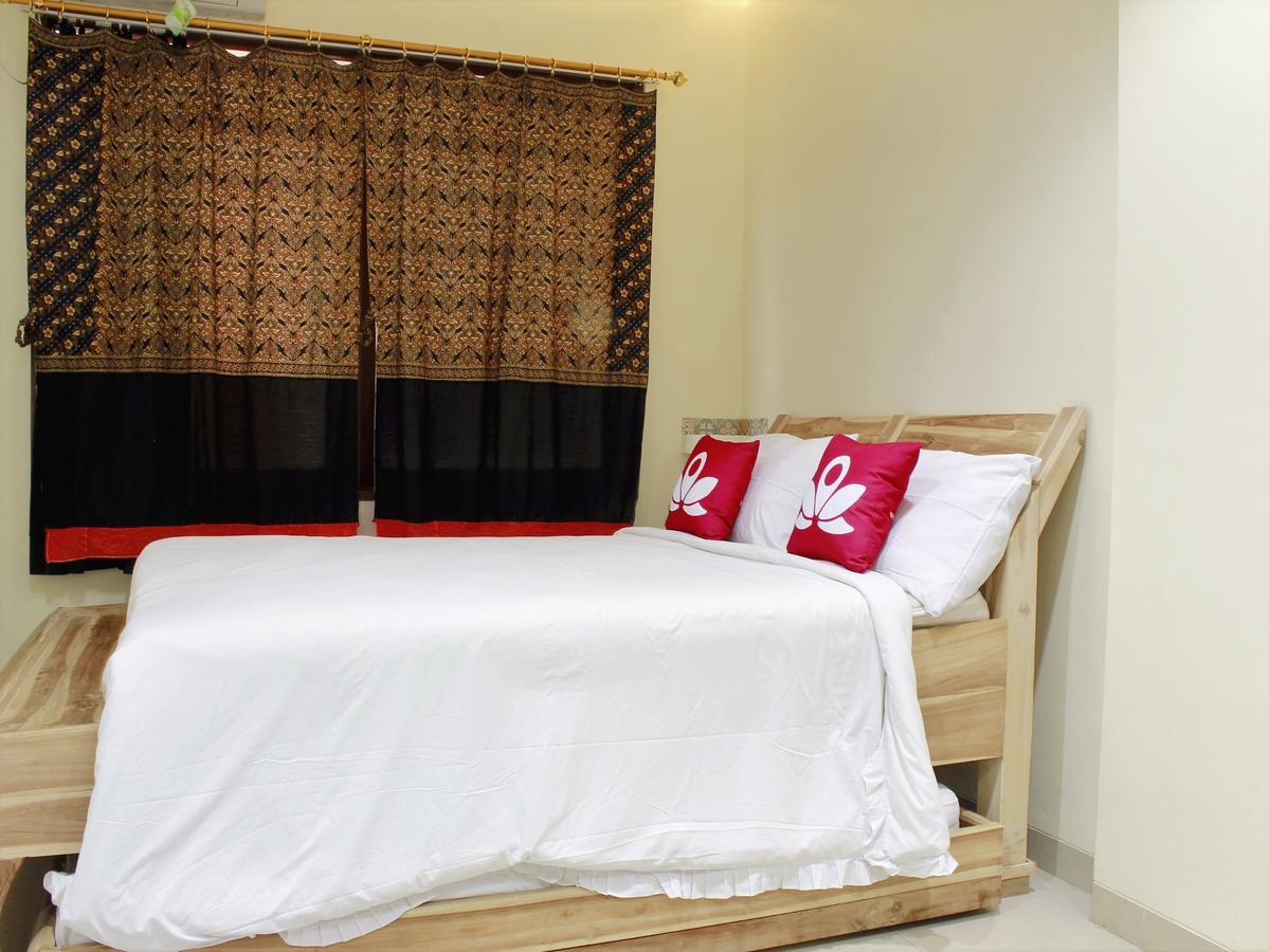 Zen Rooms Cassa Dua Pasteur Bandung Exterior photo